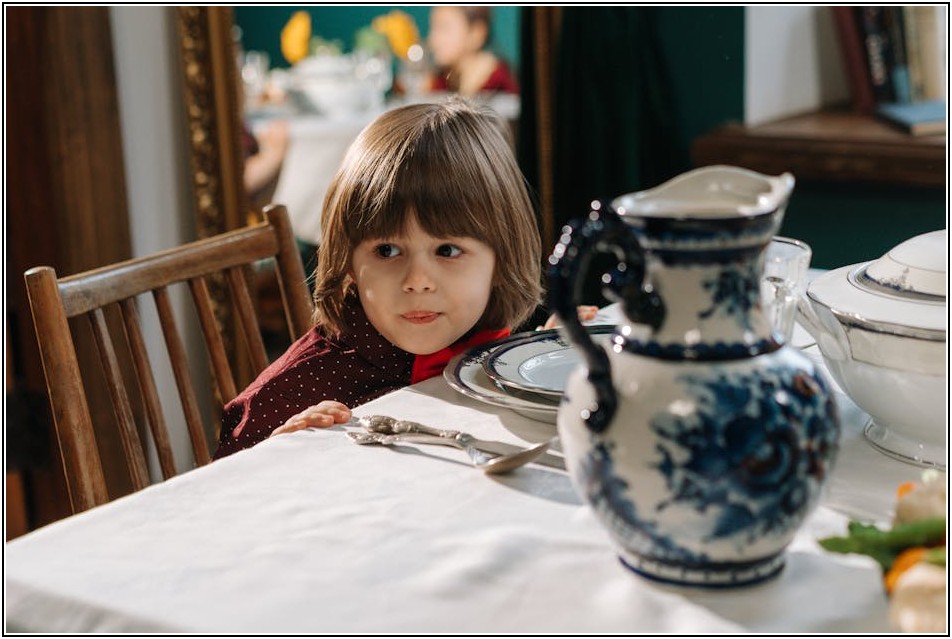 우리집 주방의 품격, 세라믹 식탁 배치 팁